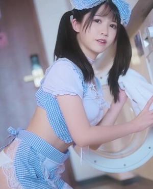 鳗鱼霏儿 蓝白女仆写真