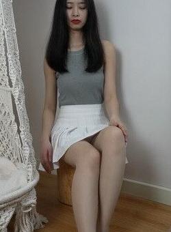  壹吻映画 YW016《彩彩·春绿》