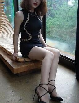 壹吻映画 YW024《辣辣·落地窗》