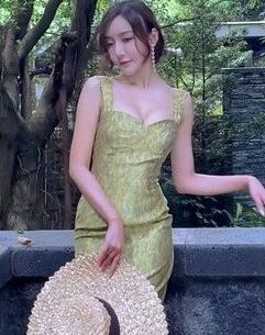 [秀人模特系列]王馨瑶视频写真 绿色连衣裙