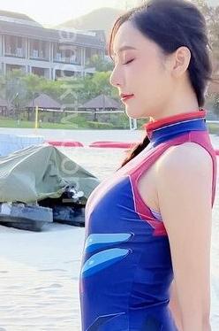  [秀人模特系列]王馨瑶视频写真 蓝色泳装