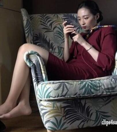 品多多 K&M NO.136 深红制服肉丝空姐挑鞋