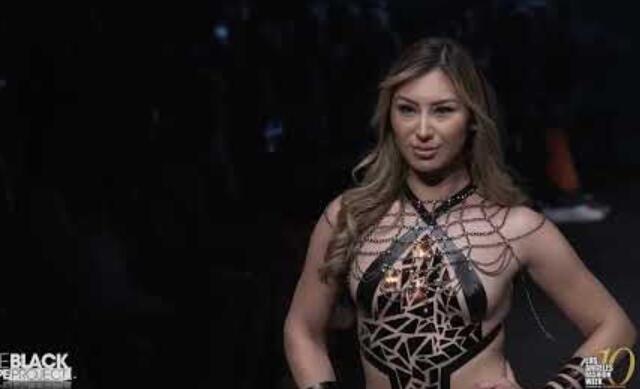 黑色胶带项目在洛杉矶时装周由艺术之心2023年3月时尚