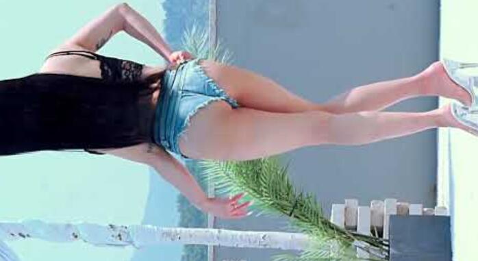 推荐2023。5. 13:(girl crush模特)歌手波美，游泳池拍摄2