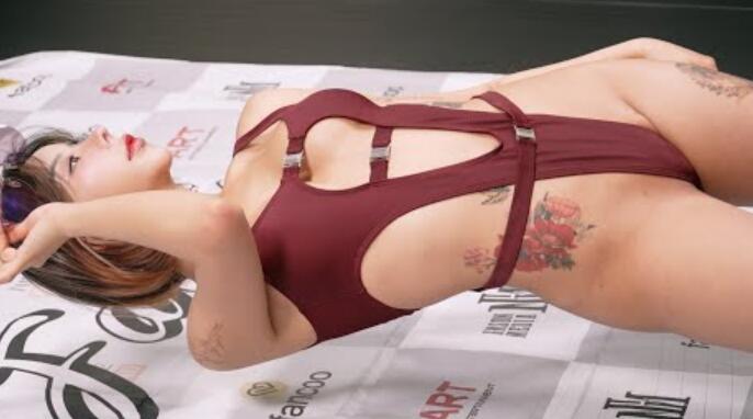 模特人造黄油比基尼runway 2nd 2023《幻想故事》