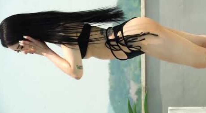 girl crusch show time“BIKINI FLUX”比基尼