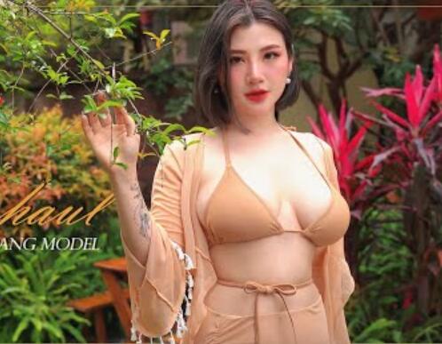 比基尼装书，泳装时尚，模特LINH HOANG