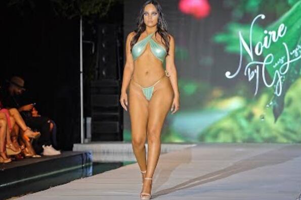 黑色由Genese Legere泳装时装秀亮点