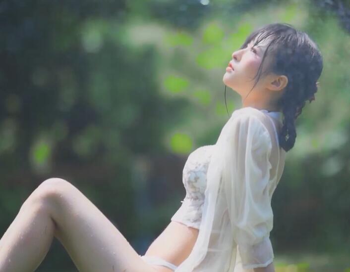 清水由乃《湿水洛丽塔》