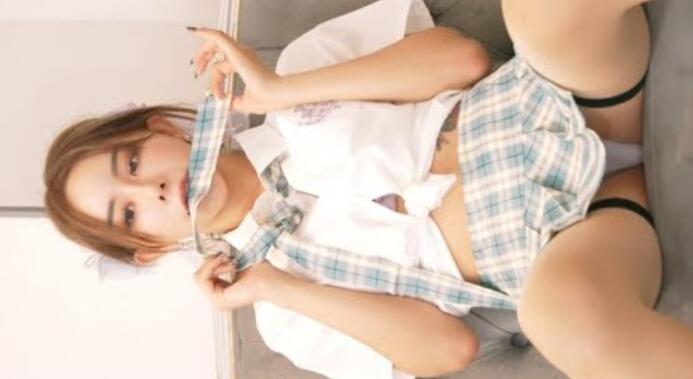 UMC X FANCOO showcase:模特玛格琳-校园装??