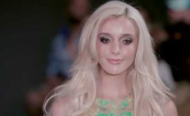 迈阿密游泳周2022 -黑色胶带