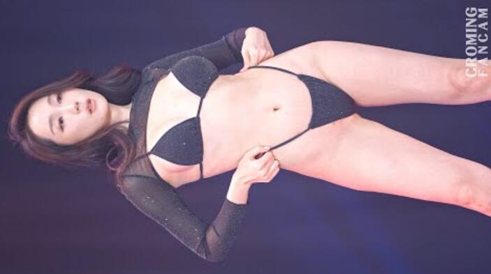 Yuri Cha车瑜理第一件衣服 20231021  UMC RUNWAY 6th "COLOR OF LINGERIE"  model直摄像头