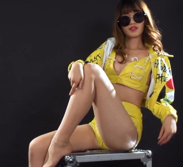 [Ligui丽柜] HD484《性感赛道女郎》-安娜