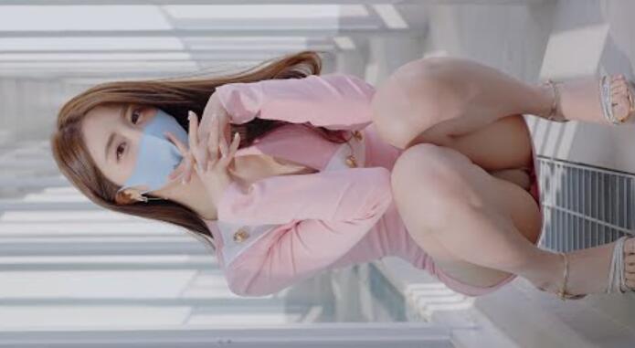 在眼前脱下内衣的模特玫瑰内衣直袖no bra underwear LOOKBOOK女友装迷你连衣裙book直袖传奇国度