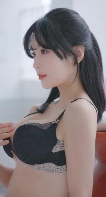 近。。一个一个脱下的女朋友装 Ai实实装书女朋友装长裤Underwear Lookbook直袖模特熙率