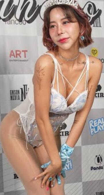 白色内衣造型 - 韩国女模特 magarin