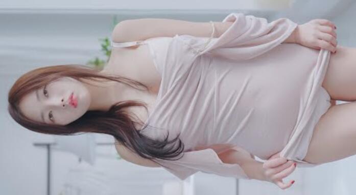 斧头痕内衣Ai Lookbook实实 迷你裙长裤，内裤lockings stockings underwear Lookbook模特软化