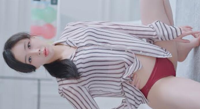 很好地展示内裤的苹果臀   内衣 fancam 比基尼内衣 Lookbook 模特 Lookbook 内衣 Lookbook fancam 传奇 Lingerie 试穿