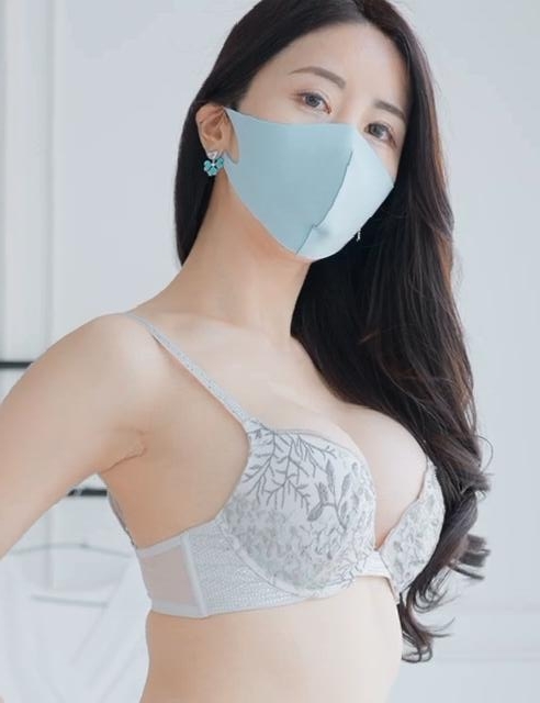 韩国赛车界Body至尊玫瑰姐 私藏内衣Lookbook直拍