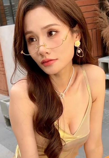 极品街拍《Love Birds》001