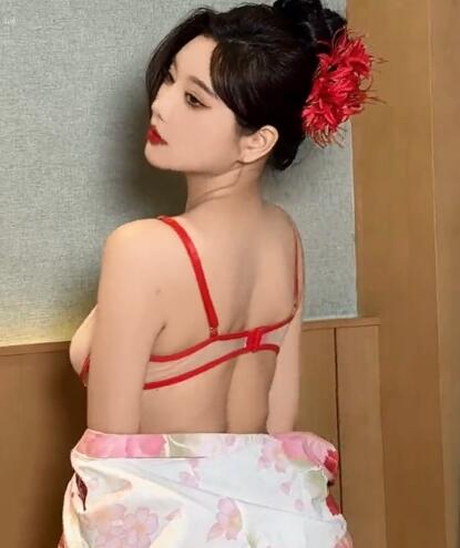 秀人网杨晨晨和服写真集