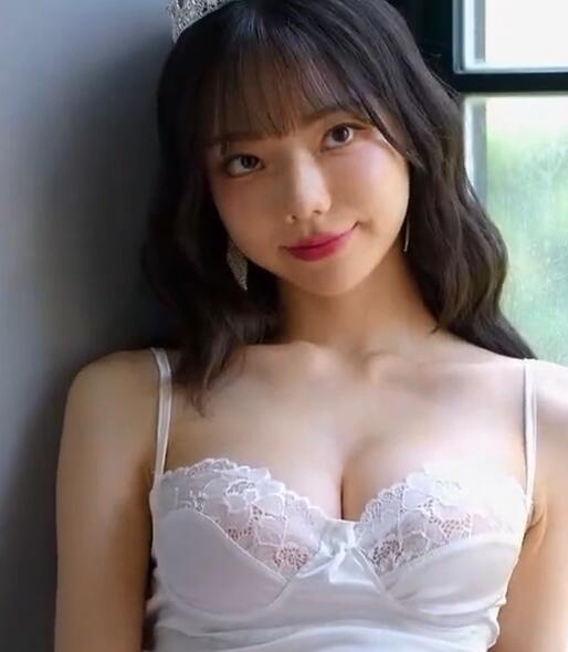 【JKF雜誌】2025 8月號 COVER LADY「生來傲骨」啾啾