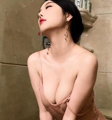 杨晨晨粉色连衣裙拍摄花絮