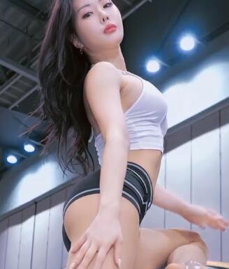 2025汽车沙龙Bravio展台Yang Yuna直拍