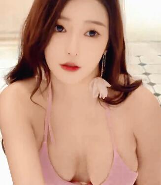 王馨瑶Yanni 毛衣比基尼拍摄花絮