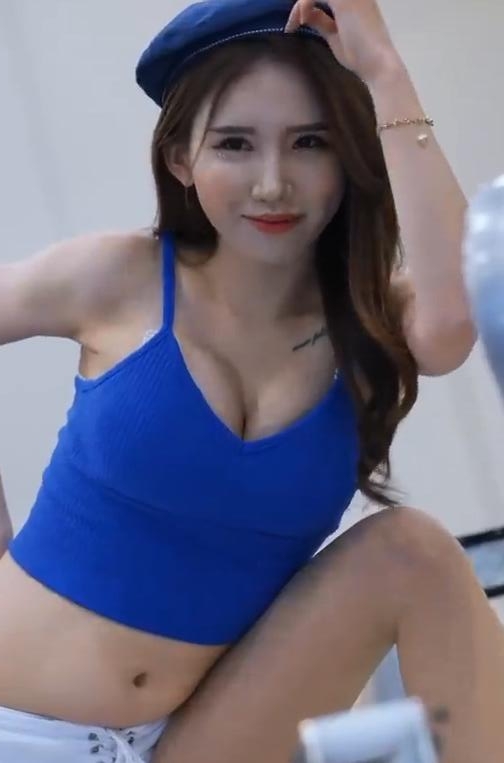 赛车女神朴真熙(Park Jinhee) 2024釜山国际游艇展亮相