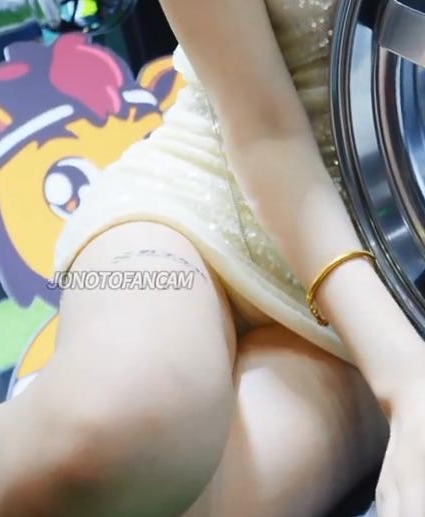 深圳改装车展车模妍熙直拍 - BeautyLeg赛车女神 146