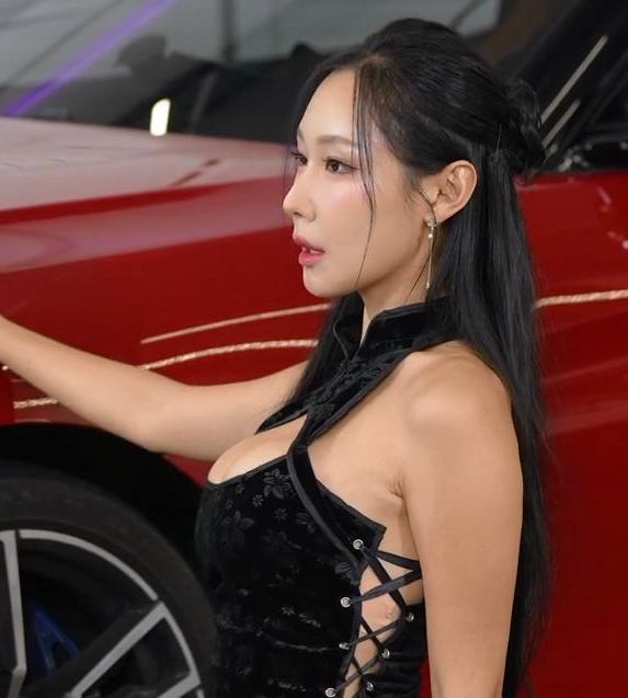 车模TaeHui近在咫尺的视觉盛宴