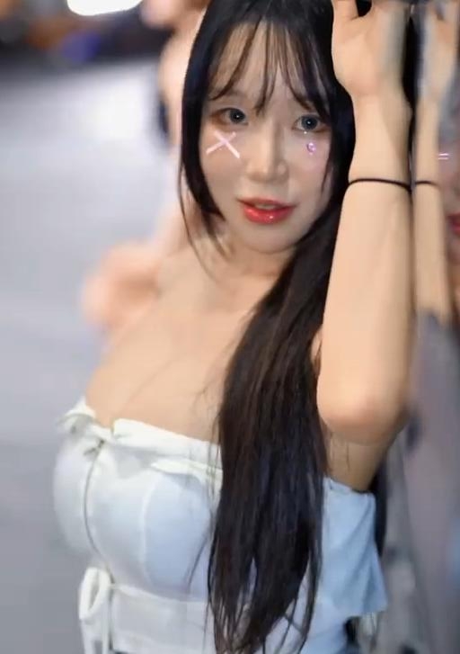 赛车模特银智 2025汽车沙龙科技展 全舞台饭拍