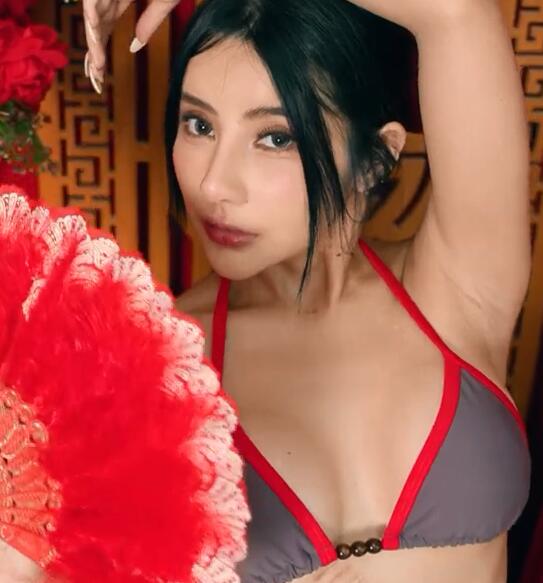 与模特儿蜂蜜妹妹（Lollipoptrip）的甜蜜对话