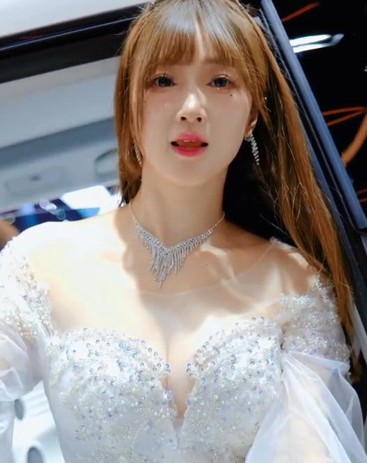 AUTO SHANGHAI 2025 上海车展 玉儿 3